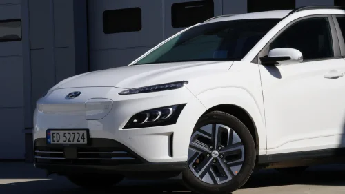 HYUNDAI Kona Premium/Long range/Fullskinn/HeadUp/Sjokkpris!