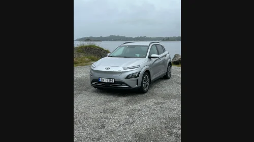 HYUNDAI Kona Premium LR