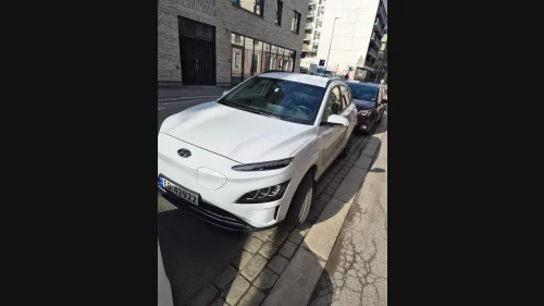 HYUNDAI Kona Premium LR