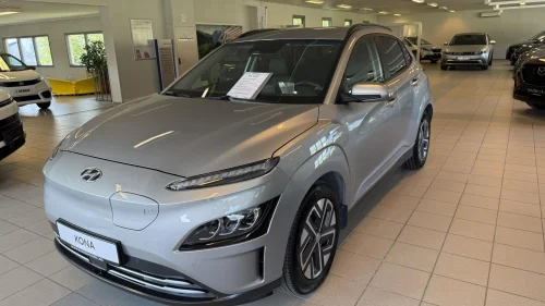 HYUNDAI Kona Premium LR skinn 484km