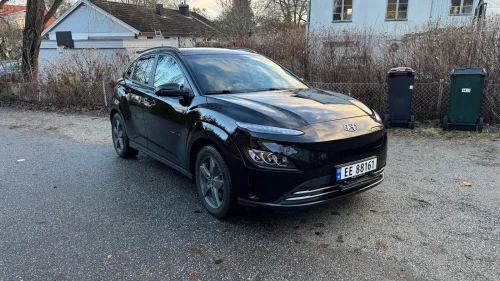 HYUNDAI Kona Premium Long-Range / 64kw/h / Skinn