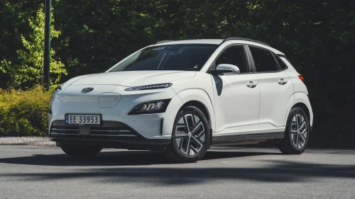 HYUNDAI Kona Premium LongRange/Alt av utstyr/God rekkevidde