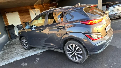 HYUNDAI Kona Premium LR