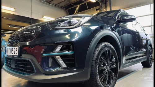 KIA NIRO EL-BIL/64KWH/AUT/SKINN/NAVI/R-KAM/JBL/SOLTAK/EU-OK 5/28