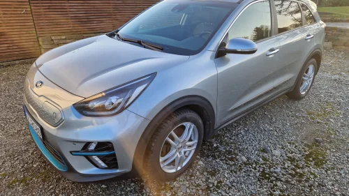 KIA NIRO Exclusive/Skinn/Navi/Kamera/Takluke ++