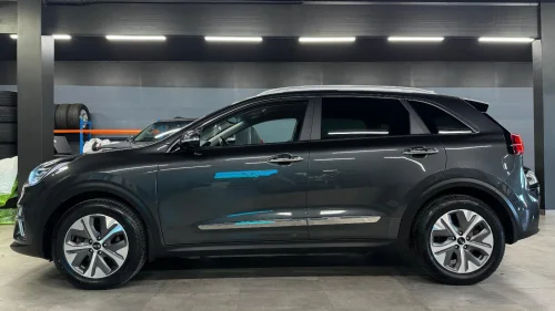 KIA NIRO 204HK TOPPUTGAVE EXCLUSIVE ACC NAVI LED MEMORY JBL ++