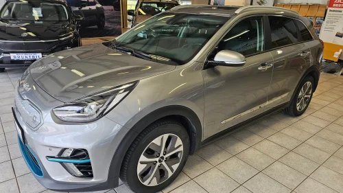 KIA NIRO Exclusive, Skinn, Soltak, JBL 455 km Pen Bil!