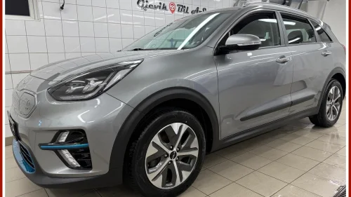 KIA NIRO 64 kw. denne bilen har hengerfeste. Alle servicer fulgt
