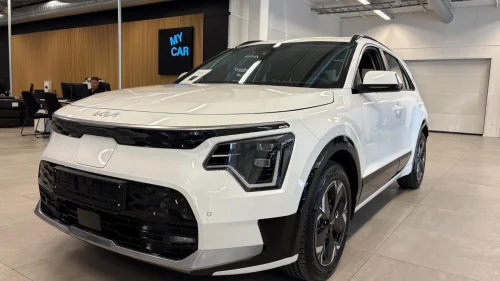 KIA NIRO 64kWt Exclusive Navi/ACC/HUD/H&K/Kamera/Skinn/Keyless++
