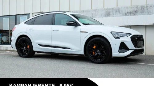 AUDI e-tron Sportback 55 55 S-Line Sport Sportback GODT UTSTYRT!! BLACK EDITION