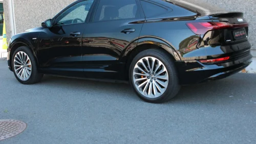 AUDI e-tron Sportback 55 55 E-tron SB Soltak Navigasjon Krok B&O Advanced sport