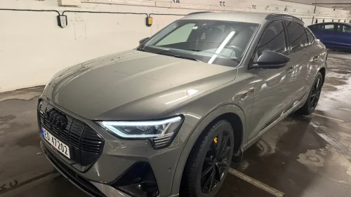 AUDI E TRON SPORTBACK 55 55 SB S Line Sport Black Edt. -360kam,Delskinn,Krok,21"