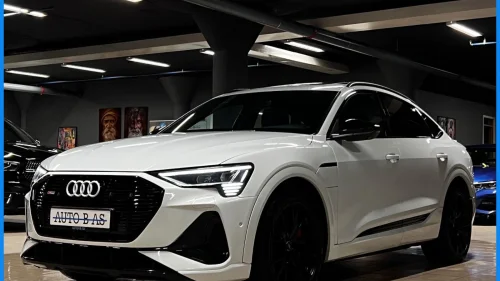 AUDI E TRON SPORTBACK 55 55 - S-line - Pano - H.feste - 360kam - RattV - Luft