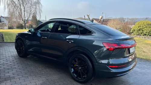 AUDI e-tron Sportback 50 50 Sportback Advanced Sport