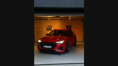 AUDI e-tron Sportback 50 50 S line Sport