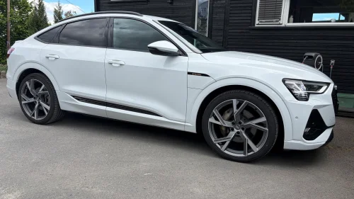 AUDI e-tron Sportback 55 55 Sportback S line - HUD, Luft, Krok, 21''++