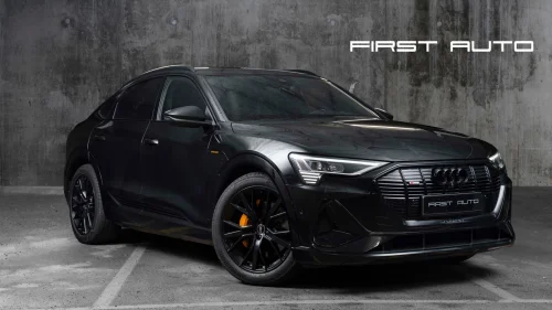 AUDI E TRON SPORTBACK 55 55 SPORTBACK S-LINE MATRIX PANO BLACK LINE KROK 1 EIER