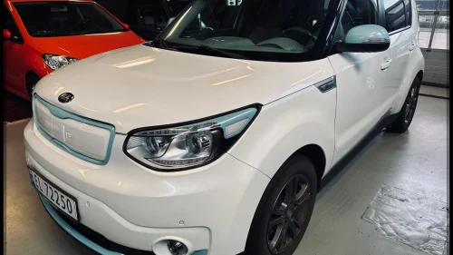 KIA SOUL EL-BIL/AUTOMAT/SKINN/NAVI/DAB/R-KAM/EU-OK++