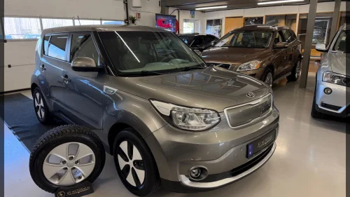 KIA SOUL Exclusive//Ny-service/04.28/Skinn/R-kamera/Navi/Isofix