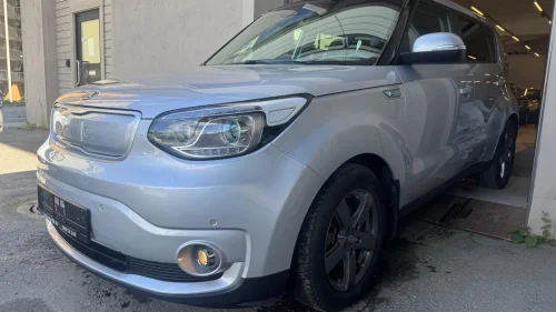 KIA SOUL LAV KM, SKINN, PANORAMASOLTAK, RKAMERA, OPPVARMET RATT,