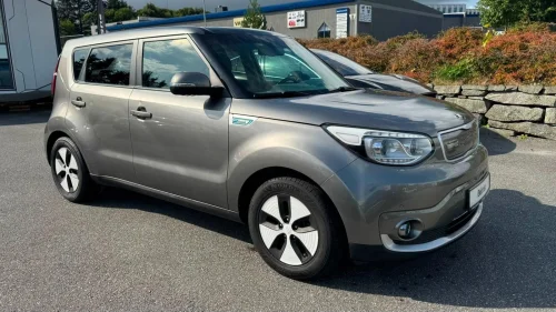 KIA SOUL Exlucive/SKINN/PANO/TAKLUKE/KLIMA/KEYLESS/R.KAM/NAVI++