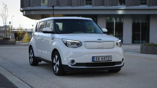 KIA SOUL Exclusive | 30kWh | V.Ratt | Ny EU | R.Kamera | Skinn