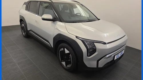 KIA EV3 OPPTIL 600KM REKKEVIDDE/SKINN/ACC/KAM/7 ÅR NYBILGARANTI