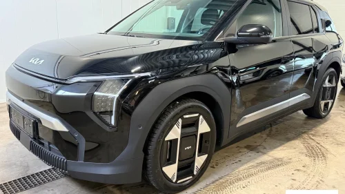 KIA EV3 19"-HARMAN KARDON-S/VHJUL-NAVI-EL. BAKLUKE-LED LYS-M.M.