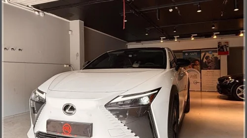 LEXUS RZ450E Lexus RZ450e AWD | 313 hk | Premium |Panorama| WLTP 435