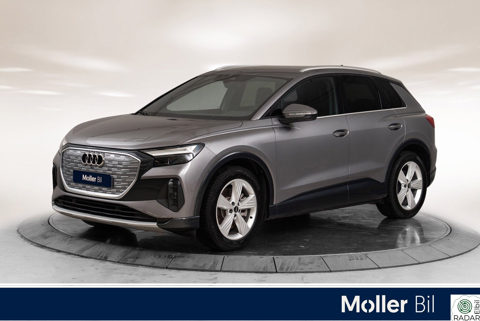 AUDI Q4 50 E TRON 50 Quattro Business Edition - 20",R.Kam,Sonos,LED,Krok