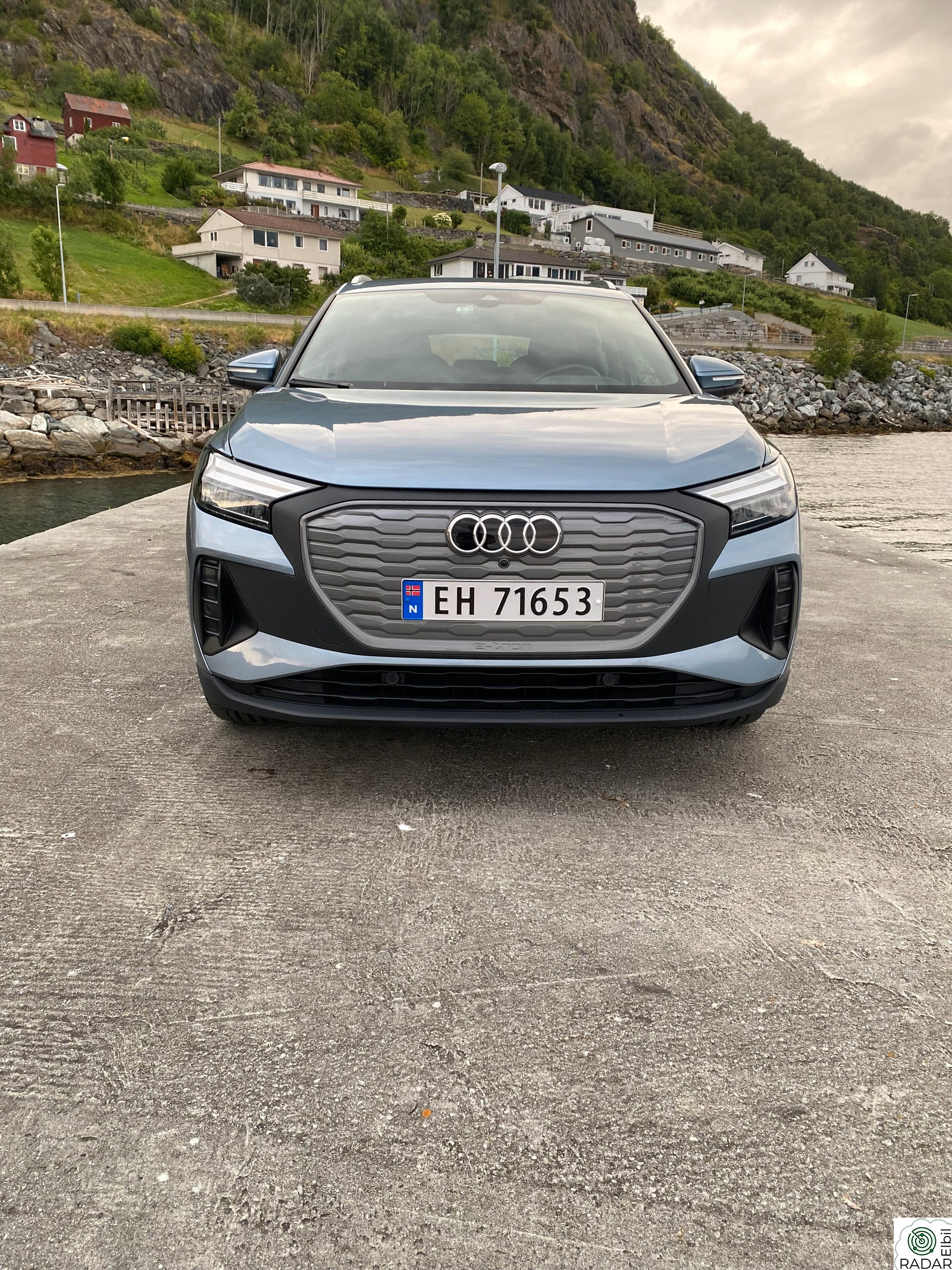 AUDI Q4 45 e-tron 45 quattro Edition Plus