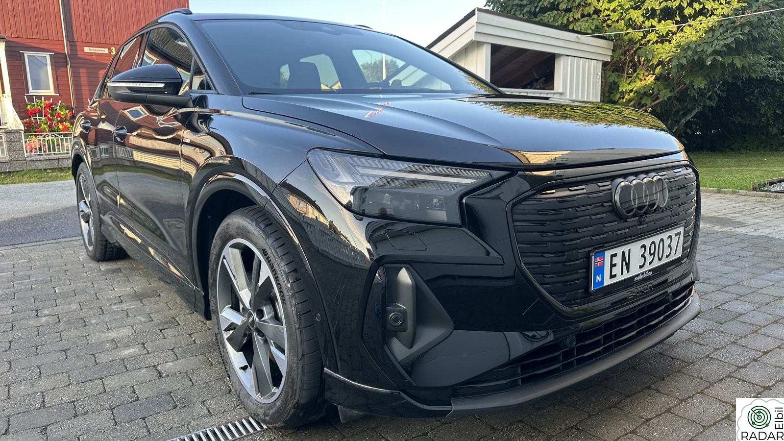 AUDI Q4 55 e-tron 55 quattro Edition S line (K)