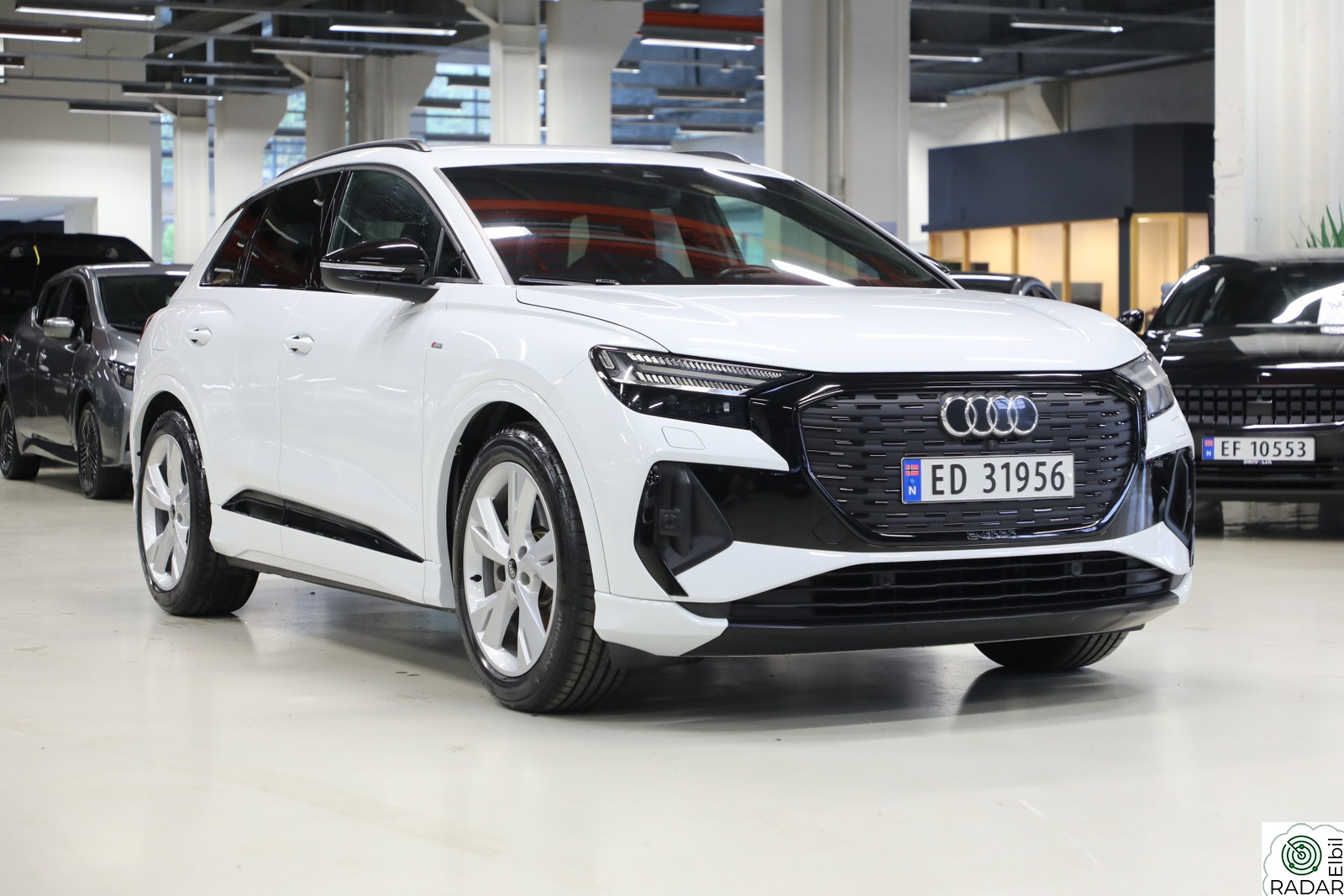 AUDI Q4 50 E TRON 50 quattro/2xS-Line/Matrix/Skinn/Keyless/Sonos/Krok