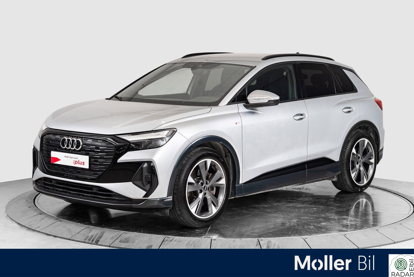 AUDI Q4 50 E TRON 50 quattro Adv. Business plus S line,Sonos,Skinn,Krok++