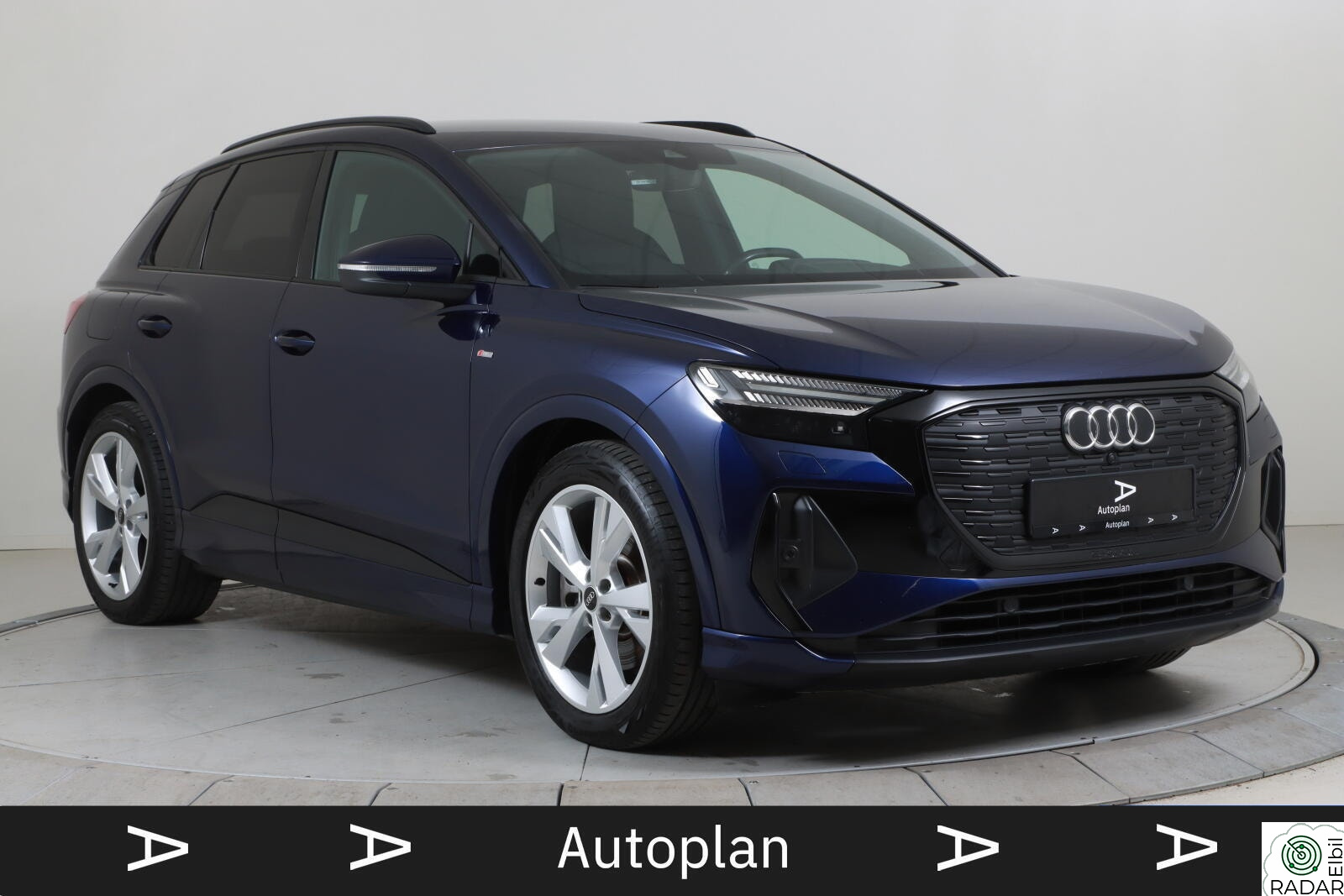 AUDI Q4 50 E TRON 50 quattro Adv. Business plus S-line/ACC/Krok/Matrix
