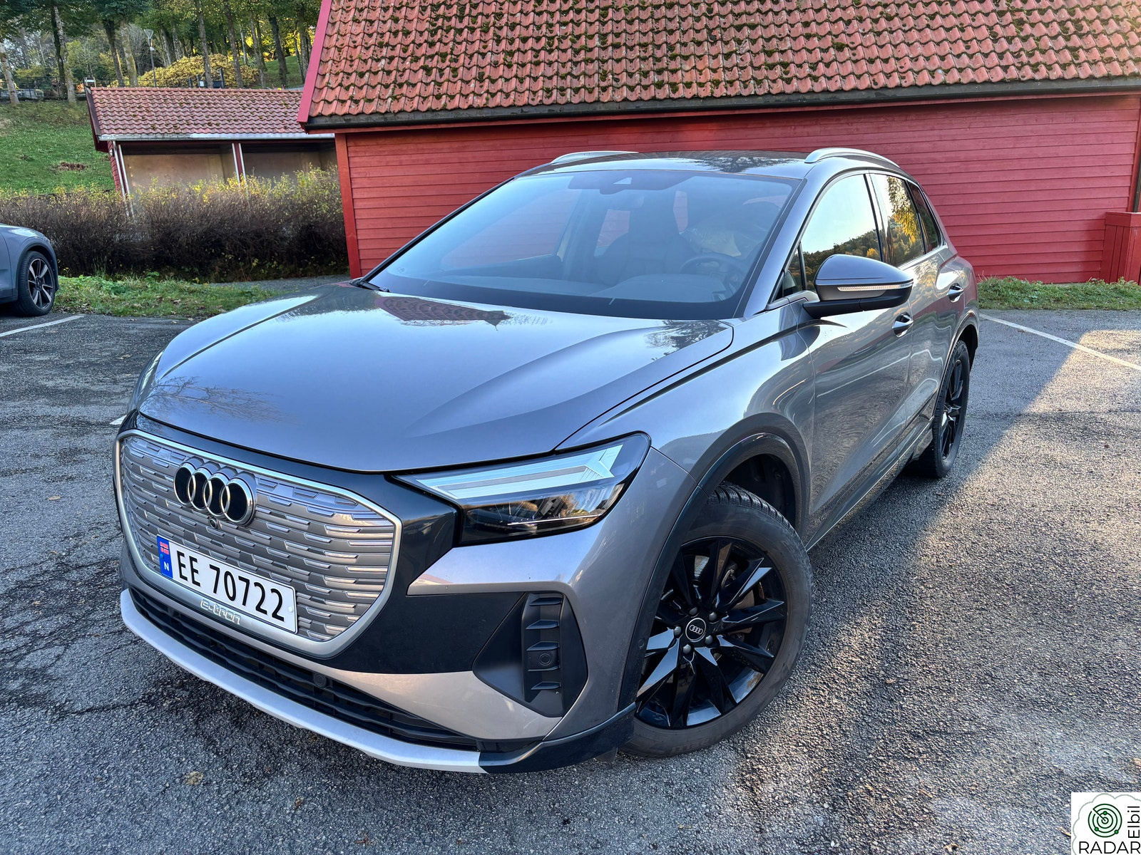 AUDI Q4 50 E TRON 50 quattro Adv. Business plus