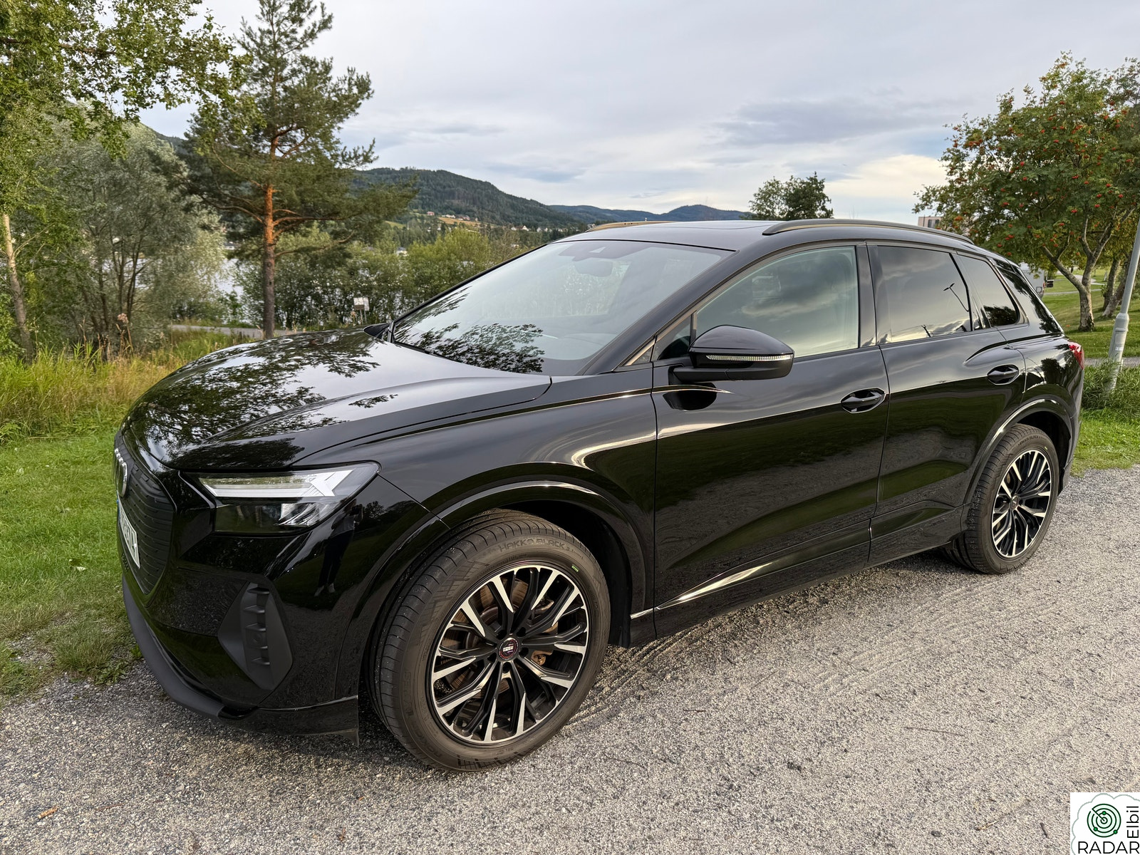 AUDI Q4 50 E TRON 50 quattro Advanced