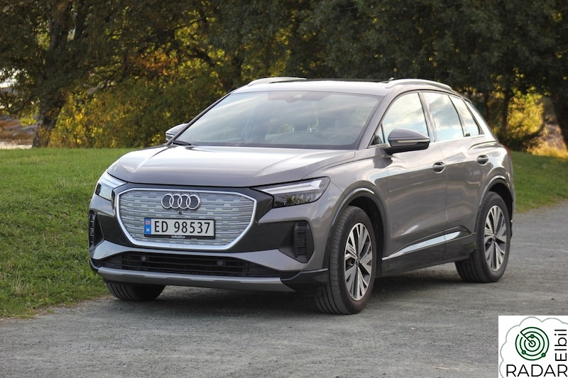 AUDI Q4 50 E TRON 50 quattro Adv. Business plus