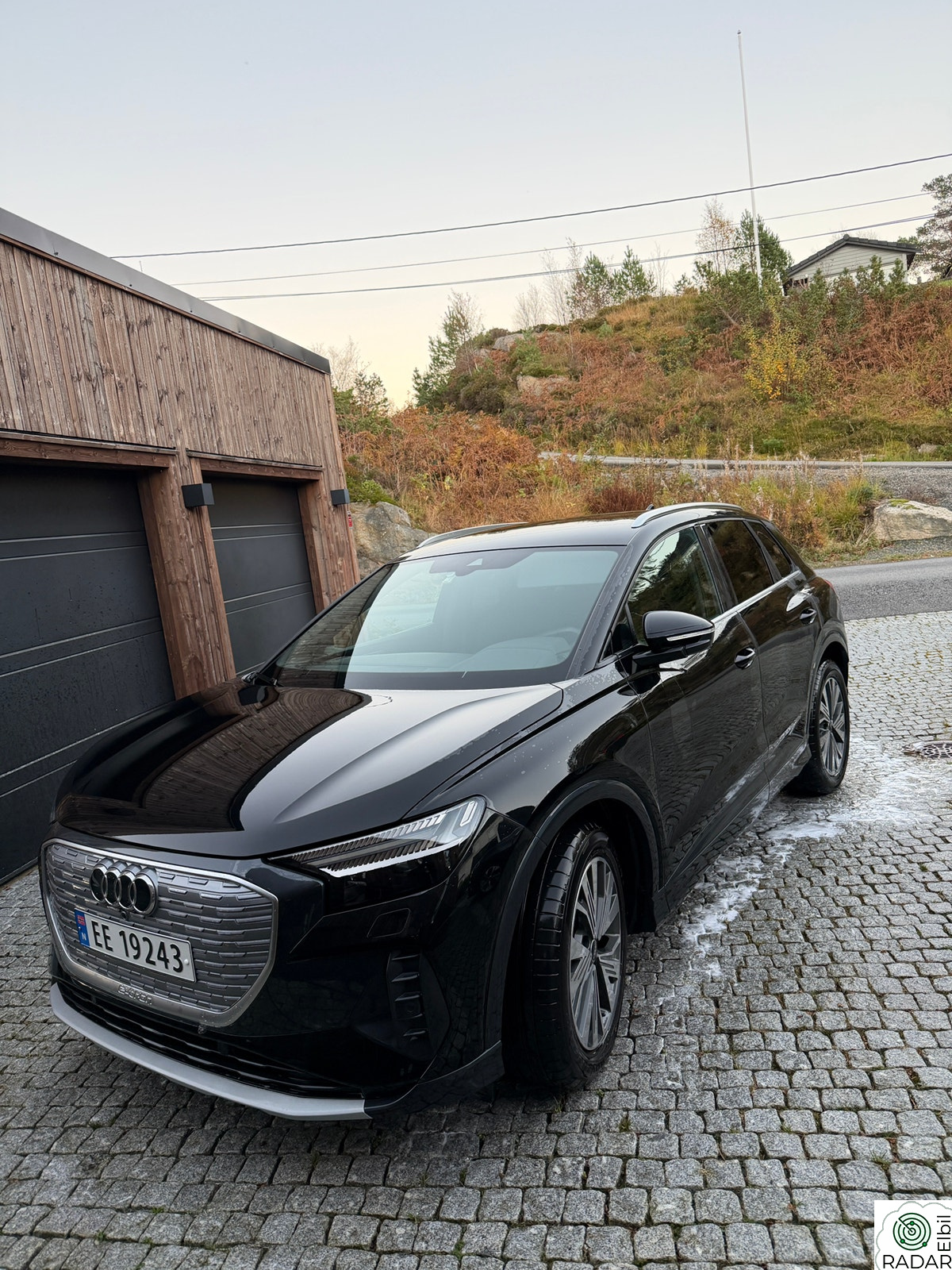 AUDI Q4 50 E TRON 50 quattro Adv. Business plus
