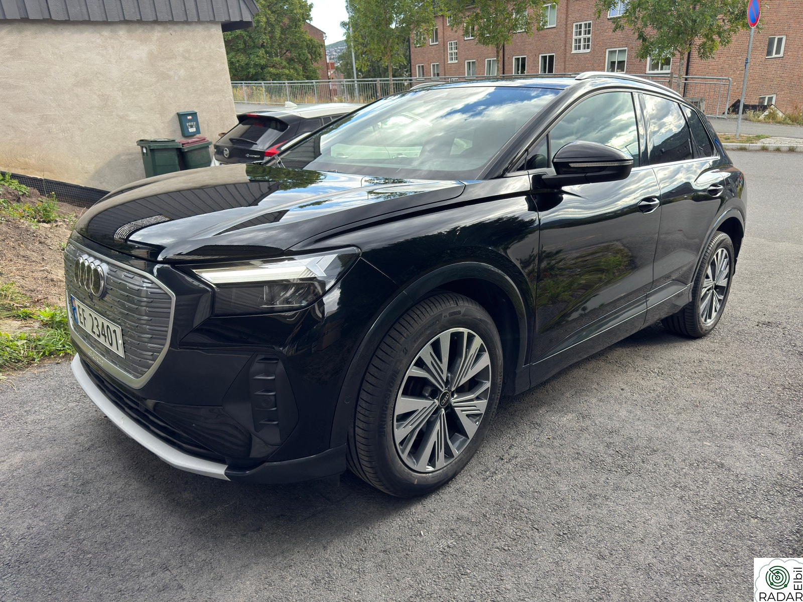AUDI Q4 50 E TRON 50 quattro Adv. Business plus S Line Skinn