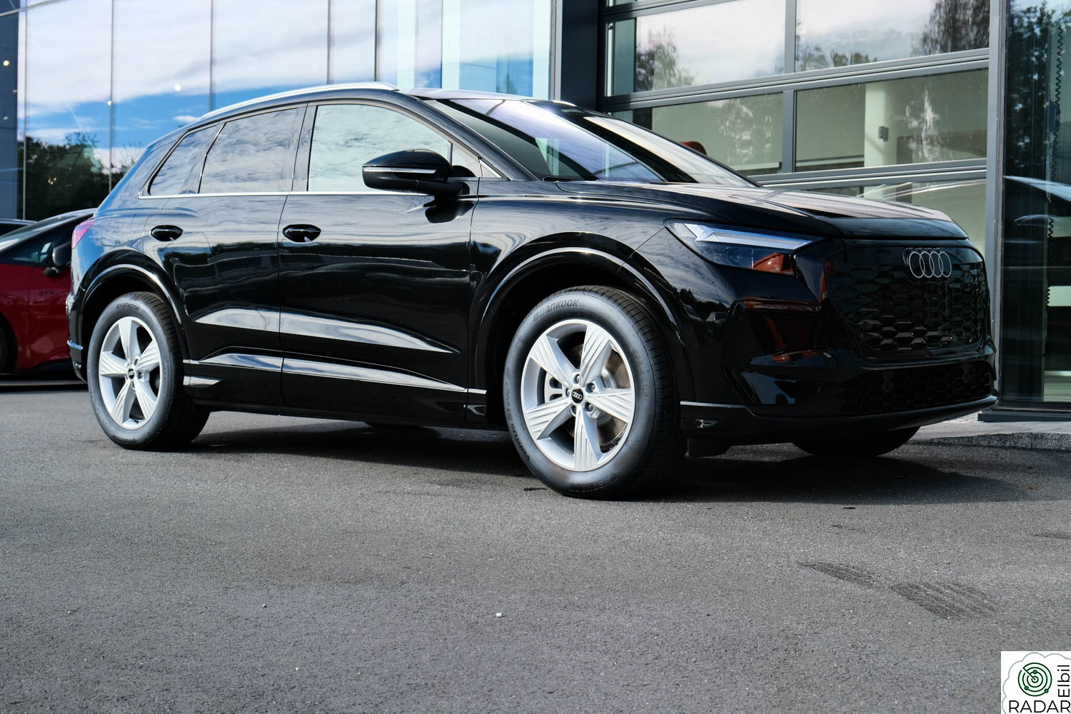 AUDI Q4 e-tron quattro Quattro Plus Facelift