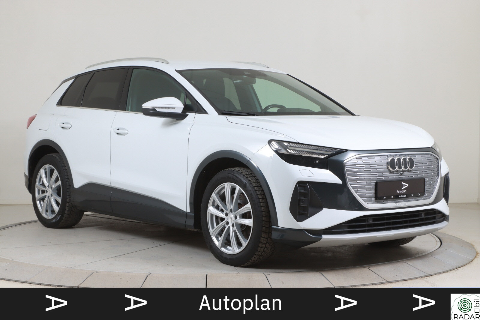 AUDI Q4 50 E TRON 50 quattro Adv. Business plus ACC/Krok/Matrix/Sonos/Kam