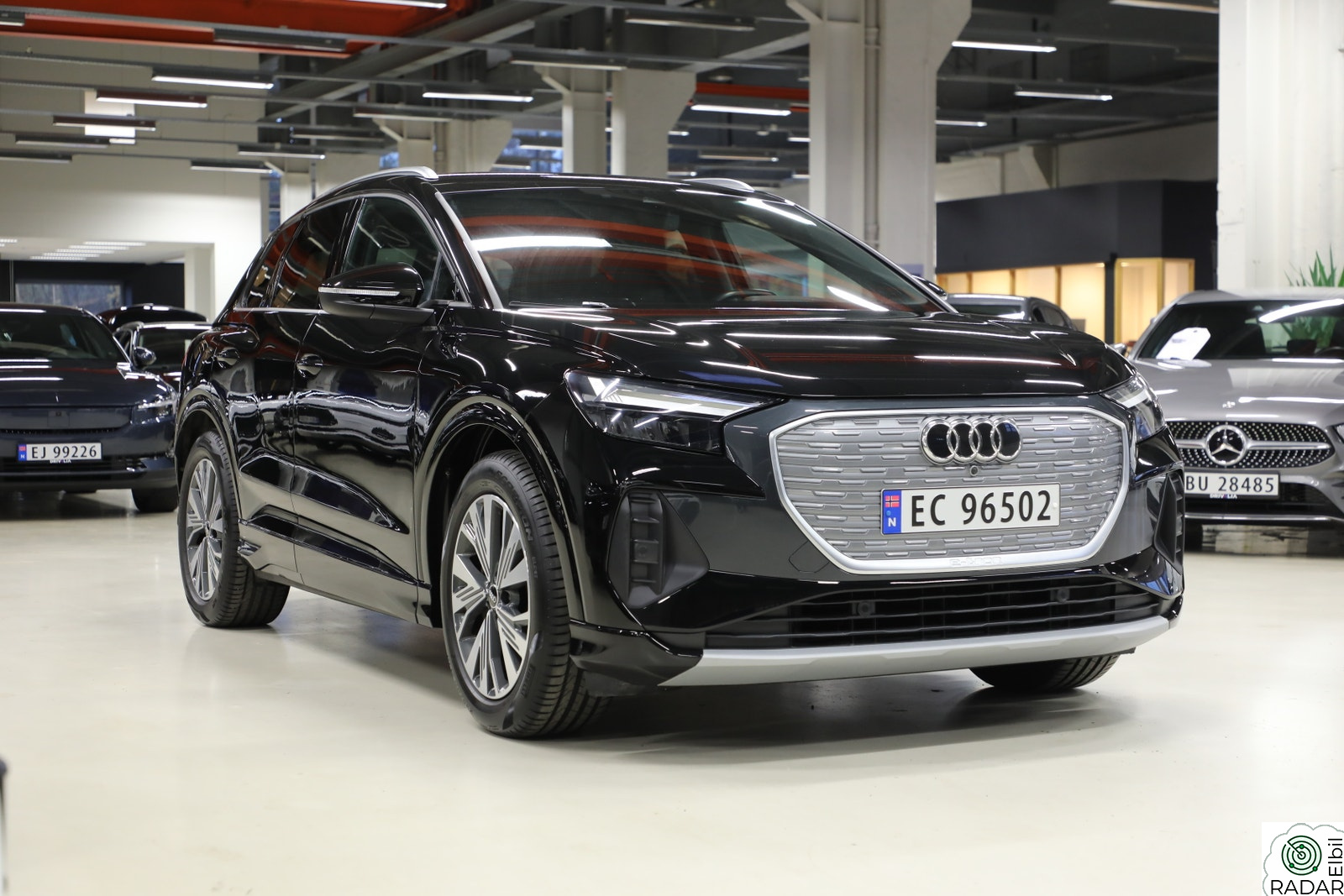 AUDI Q4 50 E TRON 50 quattro Advanced/Krok/Sonos/Kamera/Acc
