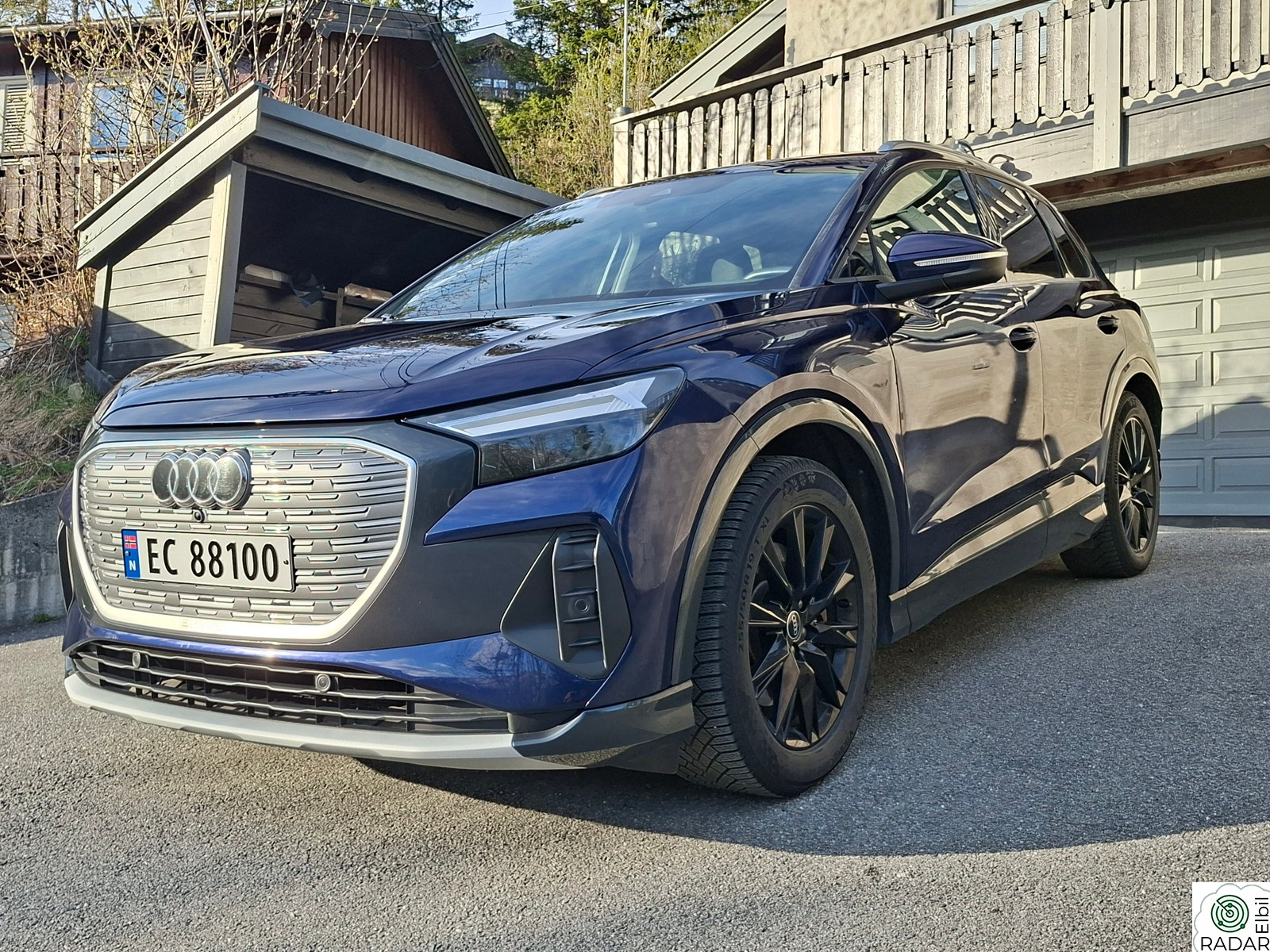AUDI Q4 50 E TRON 50 quattro Advanced