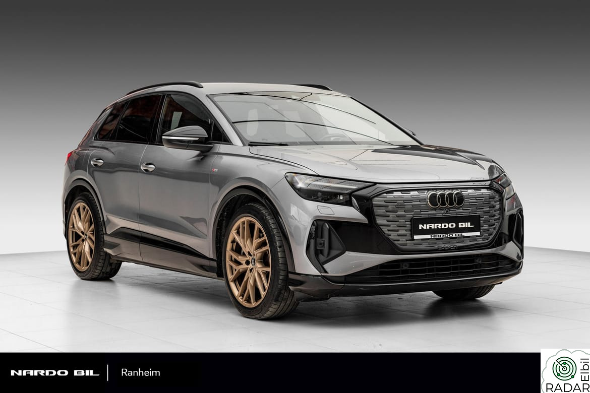 AUDI Q4 50 E TRON 50 E-Tron/2x S-Line/Krok/Sonos/Matrix/HUD/Keyless/ACC