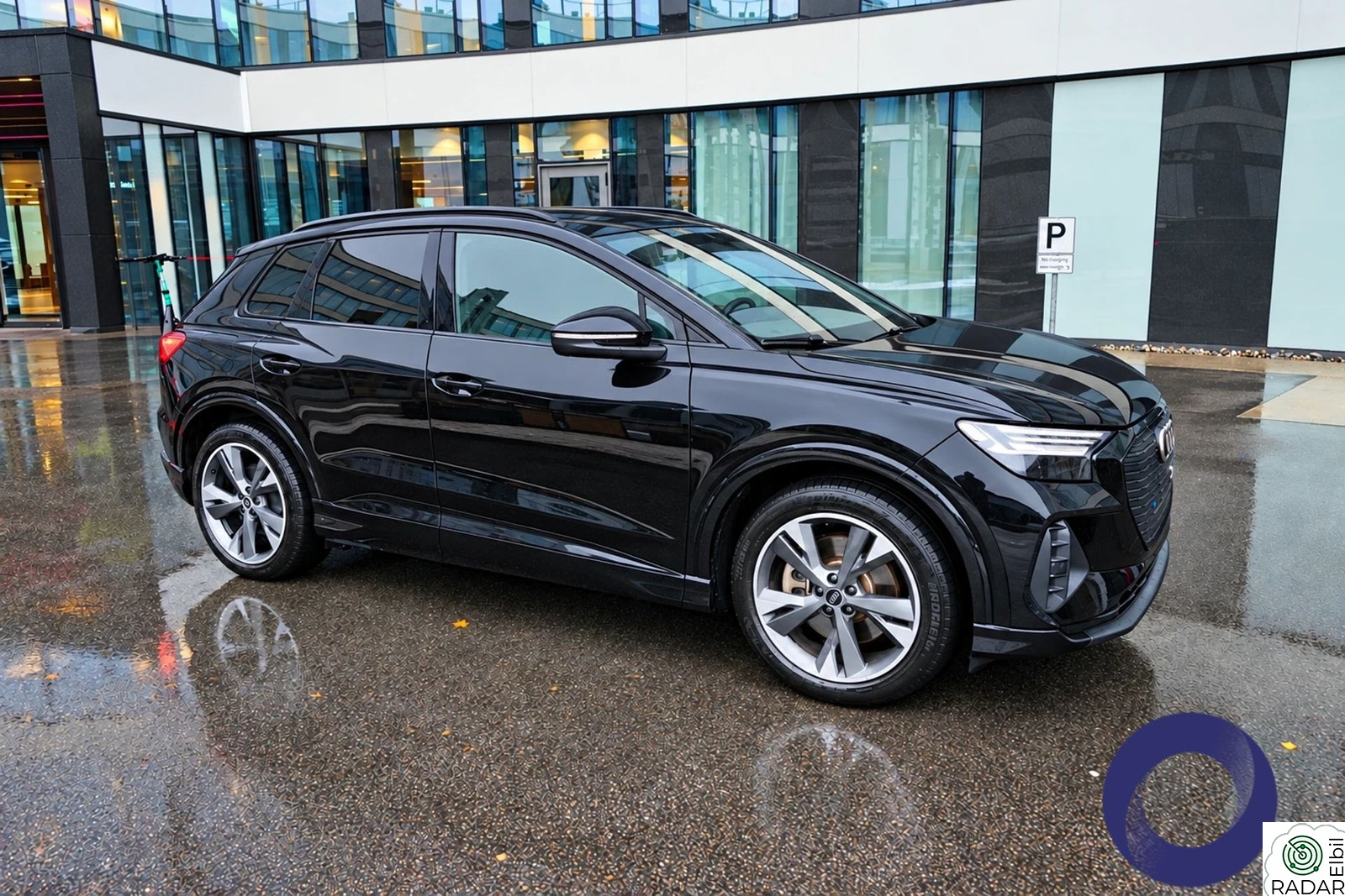 AUDI Q4 50 E TRON 50 quattro S-Line / mye utstyr