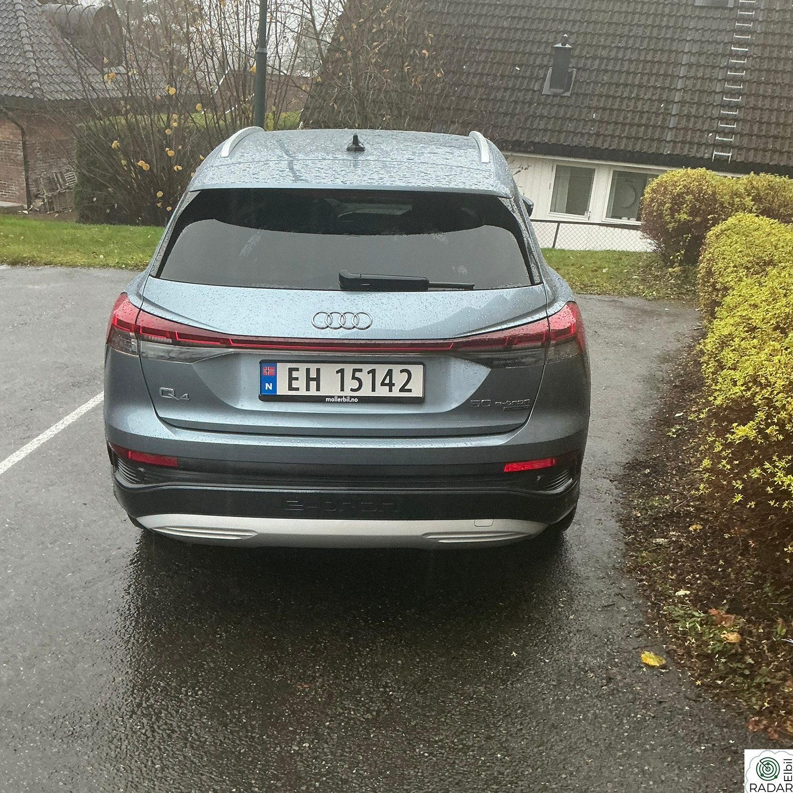AUDI Q4 50 E TRON 50 quattro . Business plus