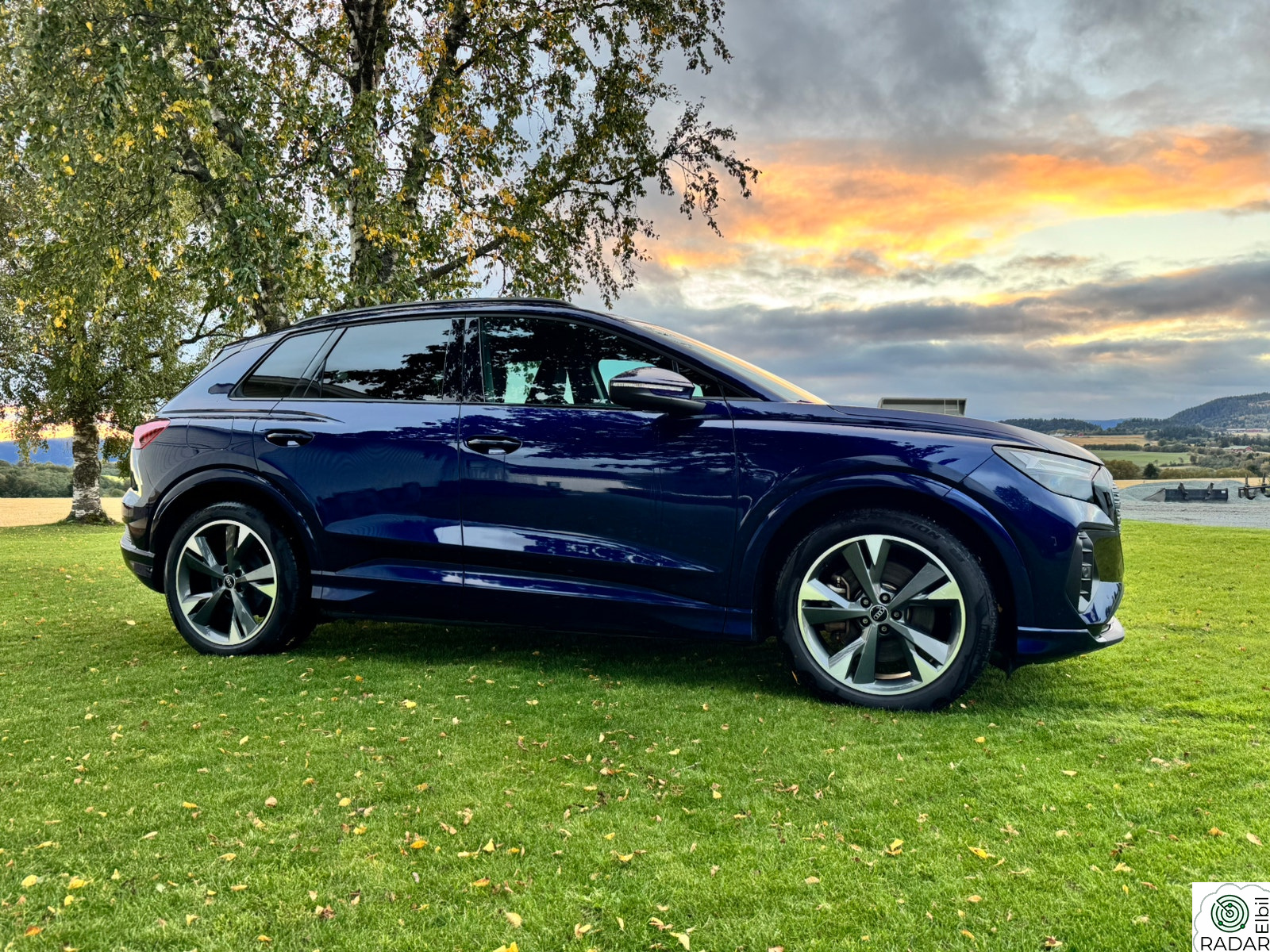 AUDI Q4 50 E TRON 50 quattro Adv. Business plus