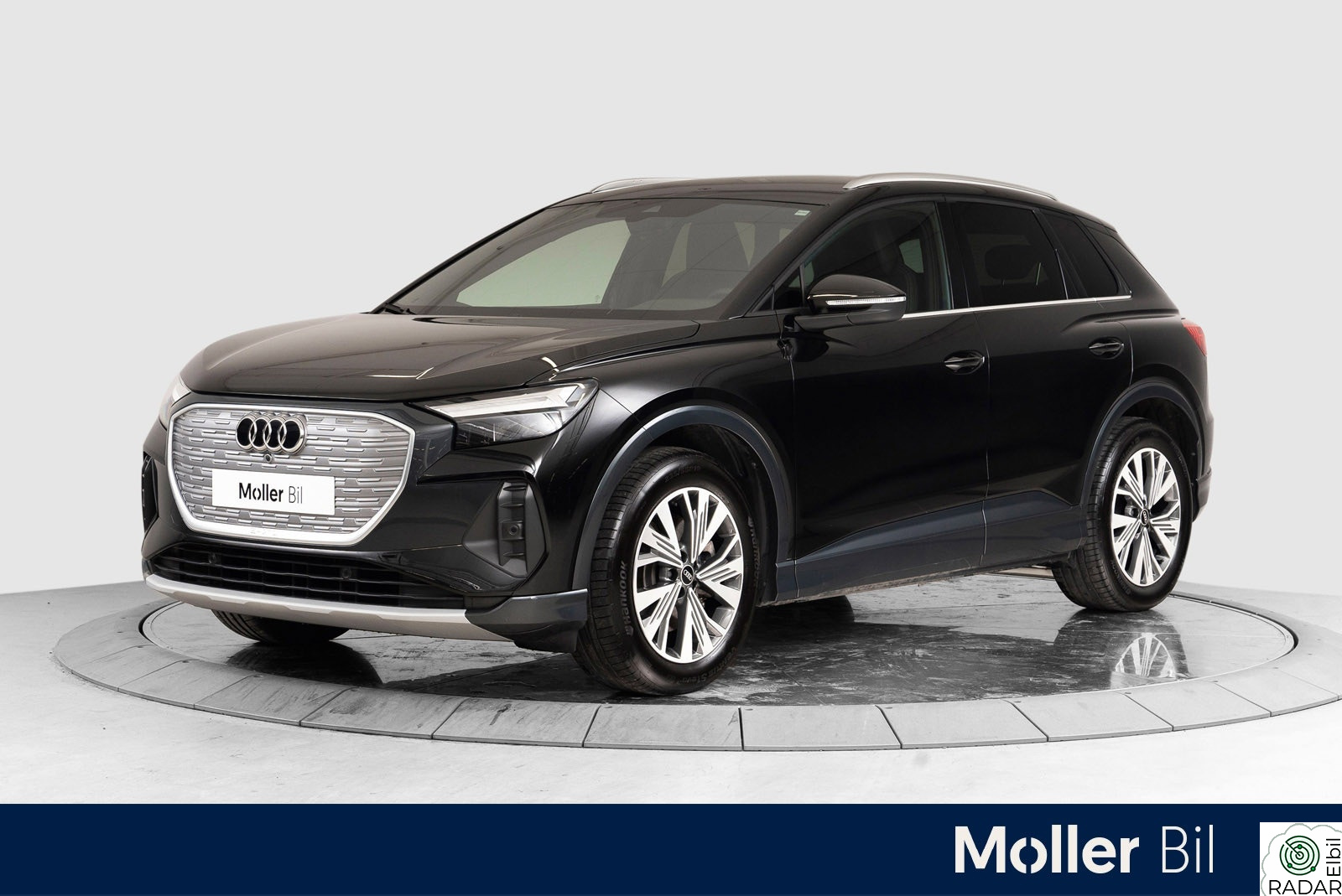 AUDI Q4 55 e-tron Q4 55 e-tron quattro edt plus S-line,Krok,Navi,Kamera