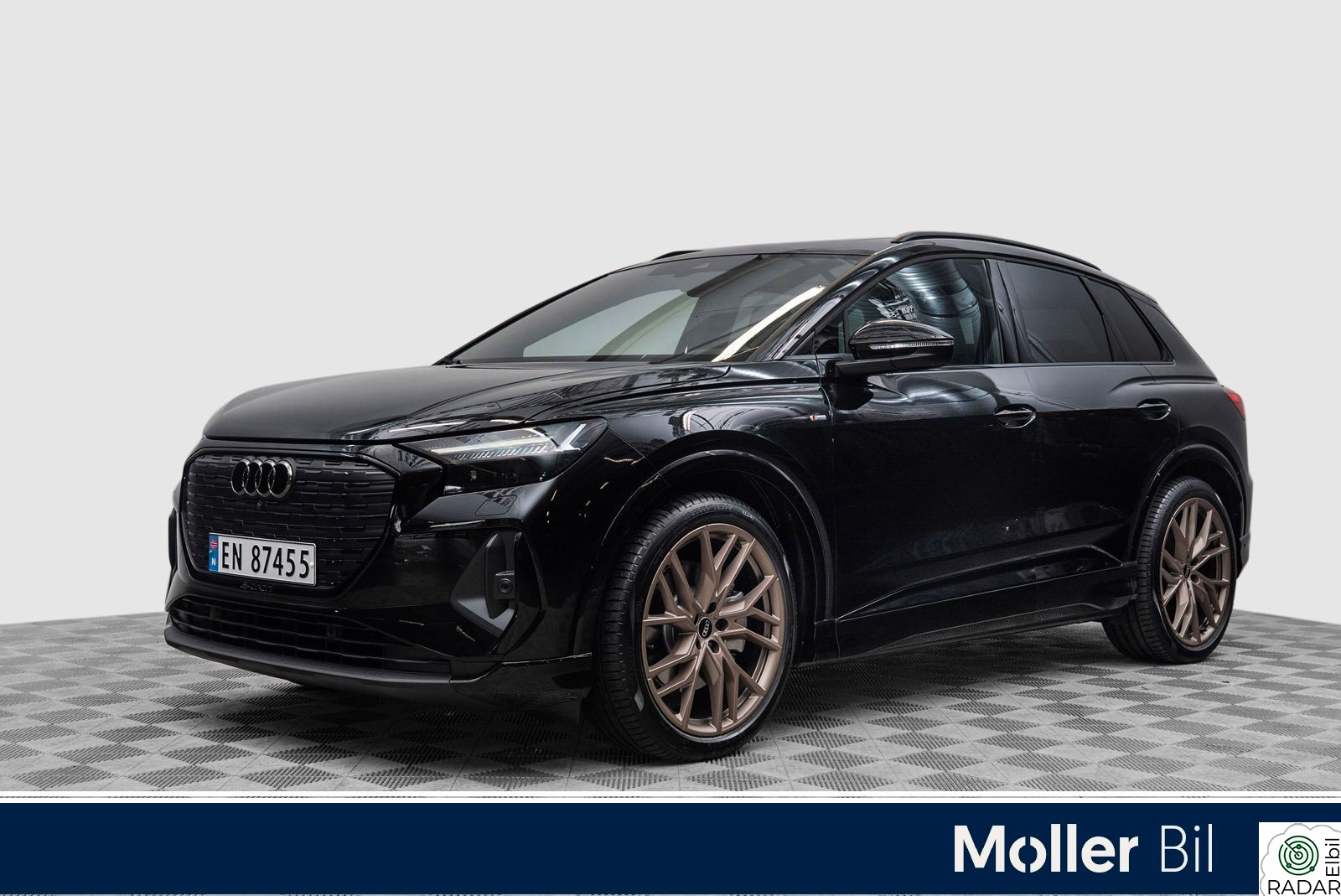 AUDI Q4 55 e-tron Q4 55 e-tron quattr edt s line